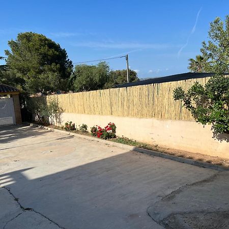 Encantador Y Acogedor Alojamiento Con Piscina Monserrat Εξωτερικό φωτογραφία