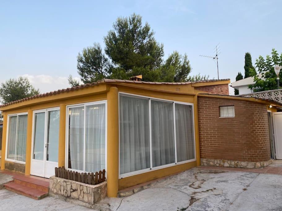 Encantador Y Acogedor Alojamiento Con Piscina Monserrat Εξωτερικό φωτογραφία